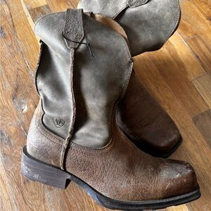 Ariat Tan Leather Cowboy Boots